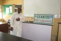 Laboratory Scientist in the CEADESE PBST Laboratory